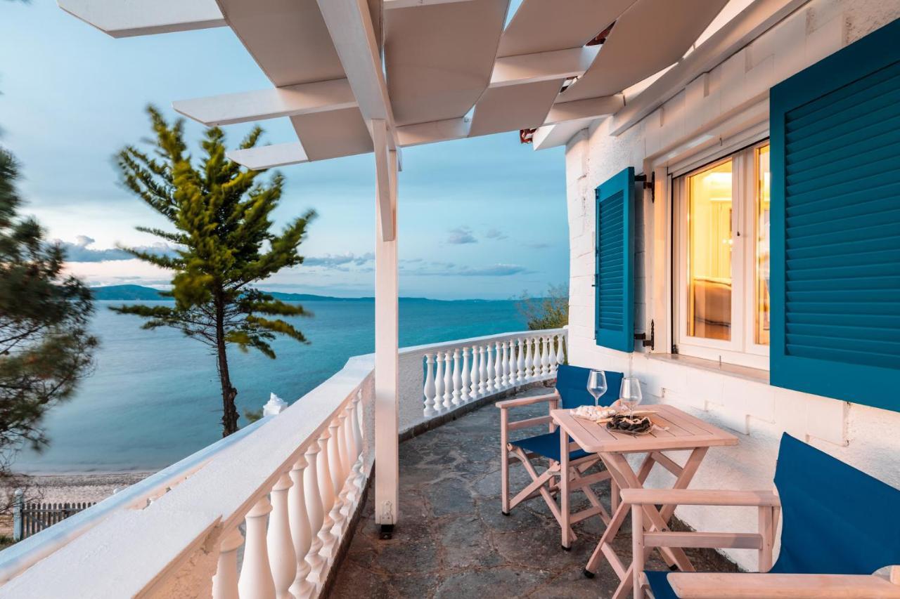 Bay View Suites อาโยส นิโกลาออส ภายนอก รูปภาพ